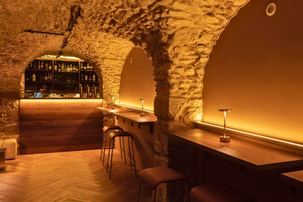 Le dijo - bar